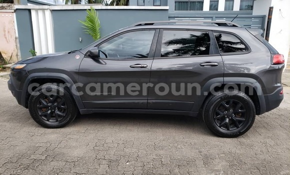 Sayi Imported Jeep Grand Cherokee Sauran Mota in Douala a Ƙasar Kamaru Sayi Imported Jeep Grand Cherokee Sauran Mota in Douala a Ƙasar Kamaru