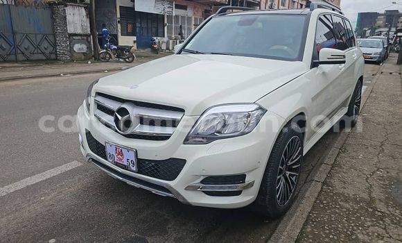 Sayi Imported Mercedes‒Benz GLK–Class White Mota in Douala a Ƙasar Kamaru Sayi Imported Mercedes‒Benz GLK–Class White Mota in Douala a Ƙasar Kamaru