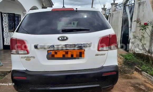 Buy Used Kia Sorento White Car in Douala in Littoral Cameroon