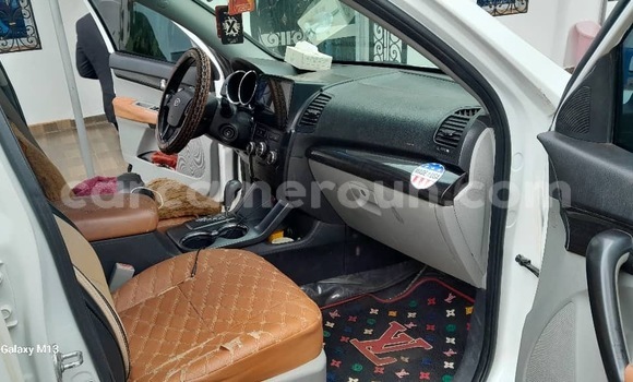 Buy Used Kia Sorento White Car in Douala in Littoral Cameroon Buy Used Kia Sorento White Car in Douala in Littoral Cameroon