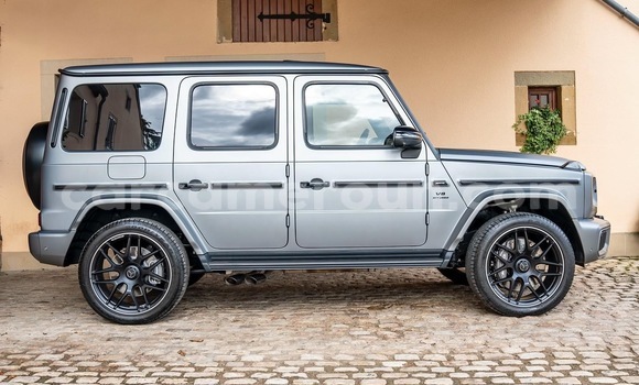 Sayi Sabo Mercedes‒Benz G-klasse AMG 6x6 Sauran Mota in Douala a Ƙasar Kamaru