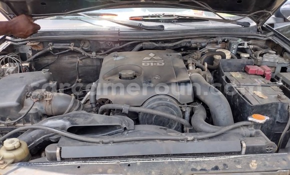 Acheter Neuf Voiture Mitsubishi L200 Noir à Douala, Littoral Cameroon Acheter Neuf Voiture Mitsubishi L200 Noir à Douala, Littoral Cameroon
