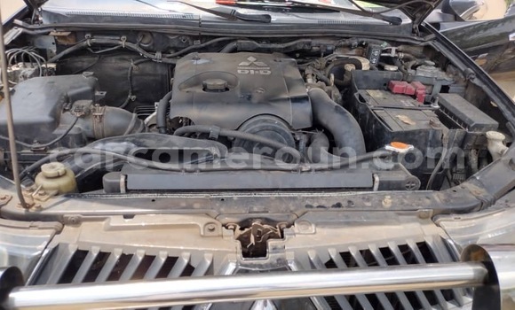 Acheter Neuf Voiture Mitsubishi L200 Noir à Douala, Littoral Cameroon Acheter Neuf Voiture Mitsubishi L200 Noir à Douala, Littoral Cameroon