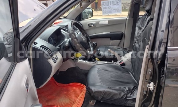 Acheter Neuf Voiture Mitsubishi L200 Noir à Douala, Littoral Cameroon Acheter Neuf Voiture Mitsubishi L200 Noir à Douala, Littoral Cameroon