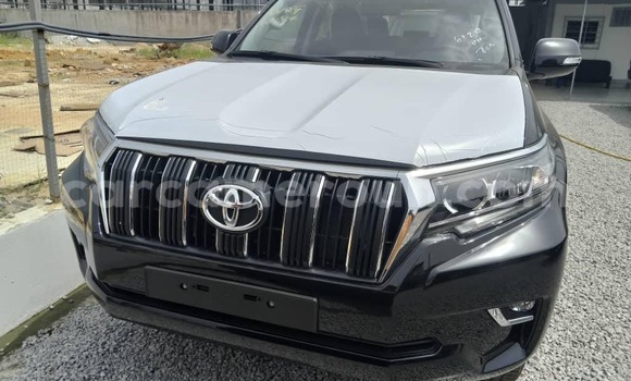Sayi Sabo Toyota Prado Black Mota in Douala a Ƙasar Kamaru Sayi Sabo Toyota Prado Black Mota in Douala a Ƙasar Kamaru