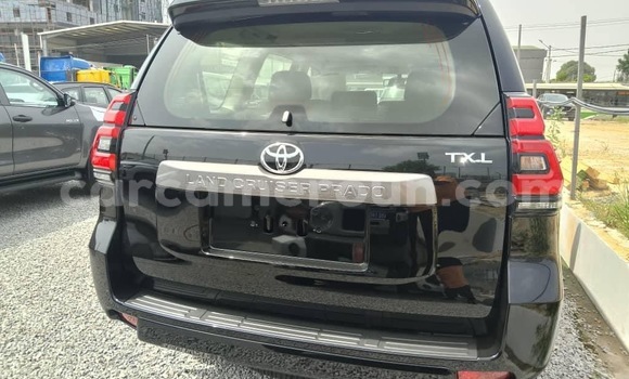 Sayi Sabo Toyota Prado Black Mota in Douala a Ƙasar Kamaru Sayi Sabo Toyota Prado Black Mota in Douala a Ƙasar Kamaru