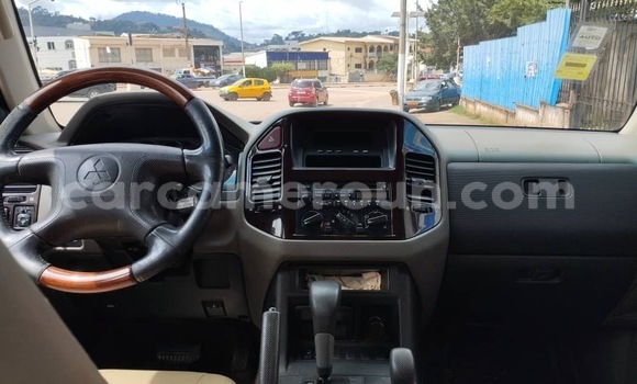 Acheter Occasion Voiture Mitsubishi Montero Noir à Yaoundé, Central Cameroon Acheter Occasion Voiture Mitsubishi Montero Noir à Yaoundé, Central Cameroon
