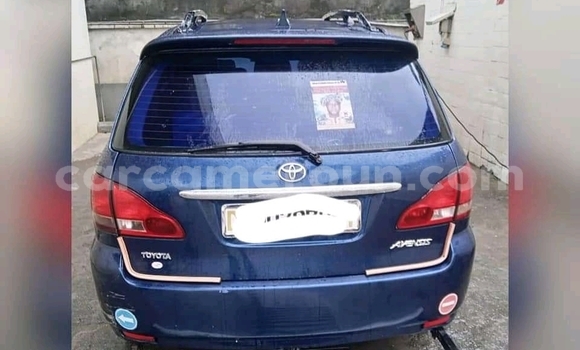 Acheter Occasion Voiture Toyota Avensis Verso Bleu à Douala, Littoral Cameroon Acheter Occasion Voiture Toyota Avensis Verso Bleu à Douala, Littoral Cameroon