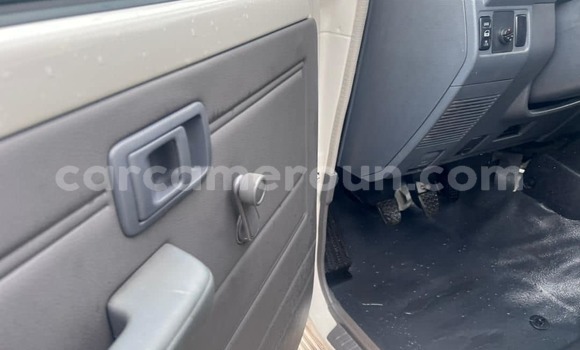 Acheter Occasion Voiture Toyota Land Cruiser Blanc à Douala, Littoral Cameroon Acheter Occasion Voiture Toyota Land Cruiser Blanc à Douala, Littoral Cameroon