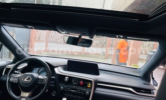 Sayi Na hannu Lexus RX 350 White Mota in Douala a Ƙasar Kamaru Sayi Na hannu Lexus RX 350 White Mota in Douala a Ƙasar Kamaru