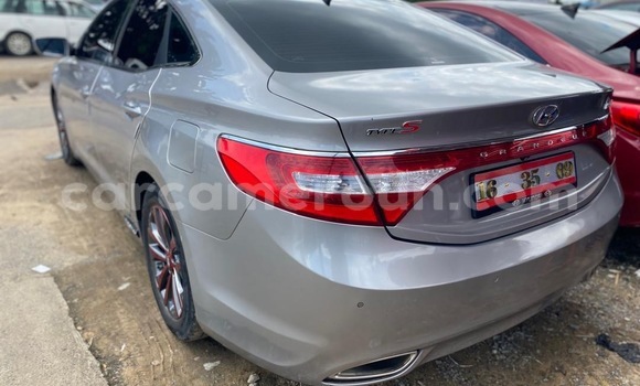 Sayi Sabo Hyundai Grandeur Sauran Mota in Douala a Ƙasar Kamaru Sayi Sabo Hyundai Grandeur Sauran Mota in Douala a Ƙasar Kamaru