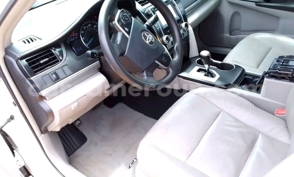 Acheter Occasion Voiture Toyota Camry Blanc à Yaoundé, Central Cameroon Acheter Occasion Voiture Toyota Camry Blanc à Yaoundé, Central Cameroon