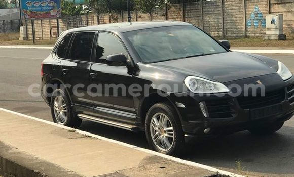 Sayi Na hannu Porsche Cayenne Black Mota in Yaounde a Babban Kamaru