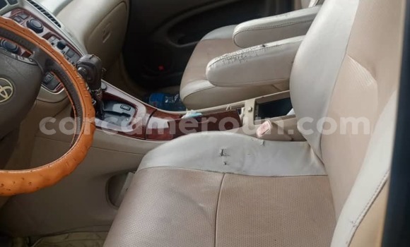 Sayi Na hannu Toyota Highlander Blue Mota in Douala a Ƙasar Kamaru Sayi Na hannu Toyota Highlander Blue Mota in Douala a Ƙasar Kamaru