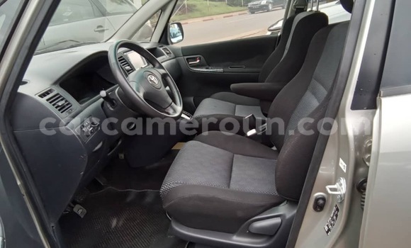 Acheter Neuf Voiture Toyota Spacio Gris à Yaoundé, Central Cameroon Acheter Neuf Voiture Toyota Spacio Gris à Yaoundé, Central Cameroon
