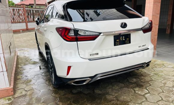 Sayi Na hannu Lexus RX 350 White Mota in Douala a Ƙasar Kamaru Sayi Na hannu Lexus RX 350 White Mota in Douala a Ƙasar Kamaru