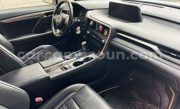 Sayi Na hannu Lexus RX 350 White Mota in Douala a Ƙasar Kamaru Sayi Na hannu Lexus RX 350 White Mota in Douala a Ƙasar Kamaru