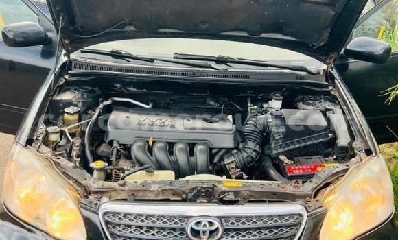 Sayi Na hannu Toyota Corolla Blue Mota in Yaounde a Babban Kamaru Sayi Na hannu Toyota Corolla Blue Mota in Yaounde a Babban Kamaru