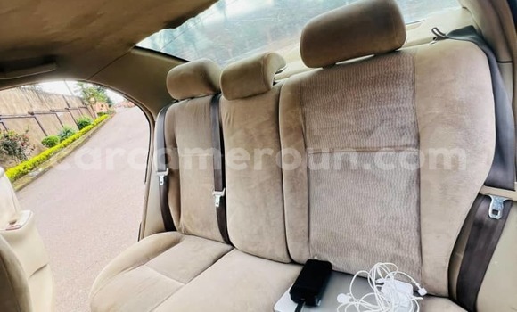 Sayi Na hannu Toyota Corolla Blue Mota in Yaounde a Babban Kamaru Sayi Na hannu Toyota Corolla Blue Mota in Yaounde a Babban Kamaru