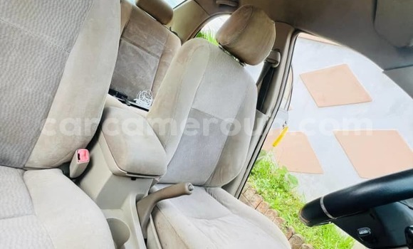 Sayi Na hannu Toyota Corolla Blue Mota in Yaounde a Babban Kamaru Sayi Na hannu Toyota Corolla Blue Mota in Yaounde a Babban Kamaru