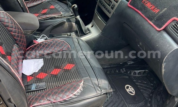 Sayi Na hannu Toyota Corolla Black Mota in Douala a Ƙasar Kamaru Sayi Na hannu Toyota Corolla Black Mota in Douala a Ƙasar Kamaru