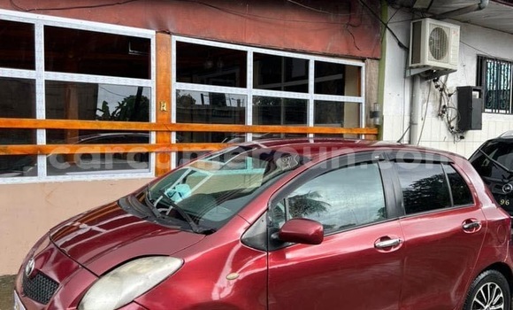 Sayi Na hannu Toyota Vitz Red Mota in Douala a Ƙasar Kamaru Sayi Na hannu Toyota Vitz Red Mota in Douala a Ƙasar Kamaru