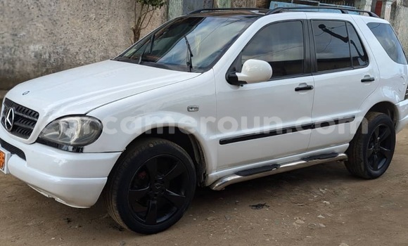 Acheter Occasion Voiture Mercedes‒Benz ML–Class Blanc à Douala, Littoral Cameroon Acheter Occasion Voiture Mercedes‒Benz ML–Class Blanc à Douala, Littoral Cameroon