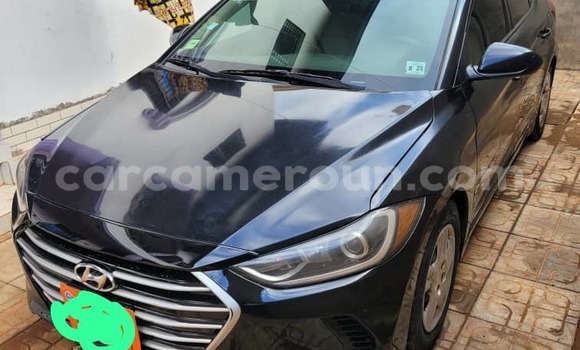 Sayi Na hannu Hyundai Elantra Black Mota in Yaounde a Babban Kamaru Sayi Na hannu Hyundai Elantra Black Mota in Yaounde a Babban Kamaru
