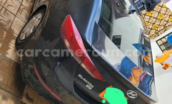 Sayi Na hannu Hyundai Elantra Black Mota in Yaounde a Babban Kamaru Sayi Na hannu Hyundai Elantra Black Mota in Yaounde a Babban Kamaru