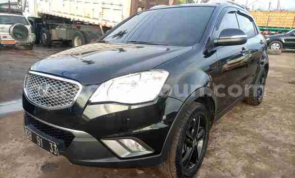 Sayi Na hannu SsangYong Korando Sports Black Mota in Douala a Ƙasar Kamaru