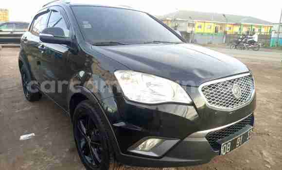Sayi Na hannu SsangYong Korando Sports Black Mota in Douala a Ƙasar Kamaru Sayi Na hannu SsangYong Korando Sports Black Mota in Douala a Ƙasar Kamaru