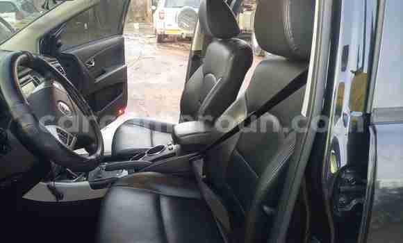 Sayi Na hannu SsangYong Korando Sports Black Mota in Douala a Ƙasar Kamaru Sayi Na hannu SsangYong Korando Sports Black Mota in Douala a Ƙasar Kamaru
