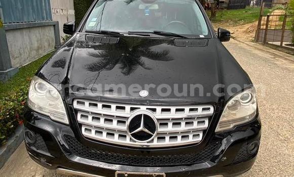 Sayi Na hannu Mercedes‒Benz ML–Class Black Mota in Douala a Ƙasar Kamaru Sayi Na hannu Mercedes‒Benz ML–Class Black Mota in Douala a Ƙasar Kamaru