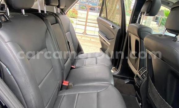 Sayi Na hannu Mercedes‒Benz ML–Class Black Mota in Douala a Ƙasar Kamaru Sayi Na hannu Mercedes‒Benz ML–Class Black Mota in Douala a Ƙasar Kamaru