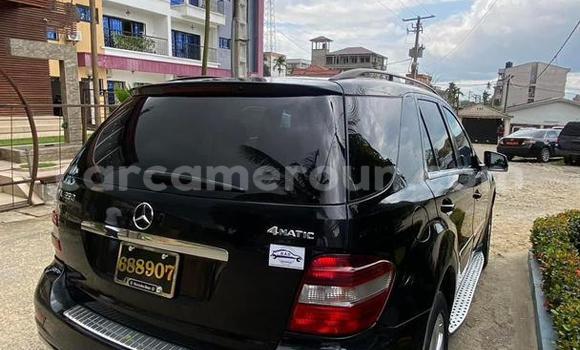 Sayi Na hannu Mercedes‒Benz ML–Class Black Mota in Douala a Ƙasar Kamaru Sayi Na hannu Mercedes‒Benz ML–Class Black Mota in Douala a Ƙasar Kamaru