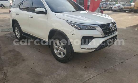 Buy Used Toyota Fortuner White Car in Douala in Littoral Cameroon Buy Used Toyota Fortuner White Car in Douala in Littoral Cameroon