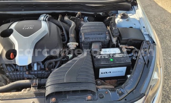 Sayi Imported Kia Optima Azurfa Mota in Douala a Ƙasar Kamaru Sayi Imported Kia Optima Azurfa Mota in Douala a Ƙasar Kamaru