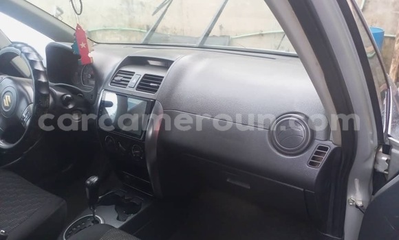 Sayi Na hannu Suzuki SX4 Azurfa Mota in Douala a Ƙasar Kamaru Sayi Na hannu Suzuki SX4 Azurfa Mota in Douala a Ƙasar Kamaru