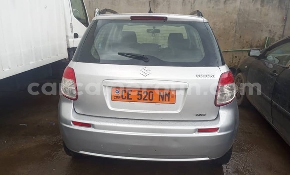 Sayi Na hannu Suzuki SX4 Azurfa Mota in Douala a Ƙasar Kamaru Sayi Na hannu Suzuki SX4 Azurfa Mota in Douala a Ƙasar Kamaru