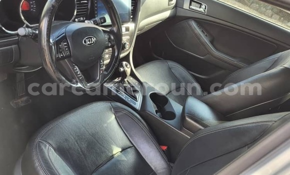 Sayi Imported Kia Optima Azurfa Mota in Douala a Ƙasar Kamaru Sayi Imported Kia Optima Azurfa Mota in Douala a Ƙasar Kamaru