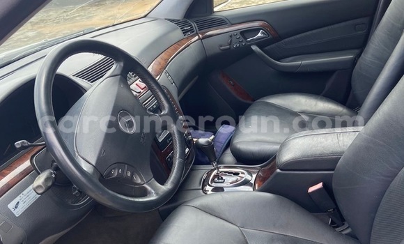 Sayi Imported Mercedes‒Benz S-klasse Azurfa Mota in Douala a Ƙasar Kamaru Sayi Imported Mercedes‒Benz S-klasse Azurfa Mota in Douala a Ƙasar Kamaru