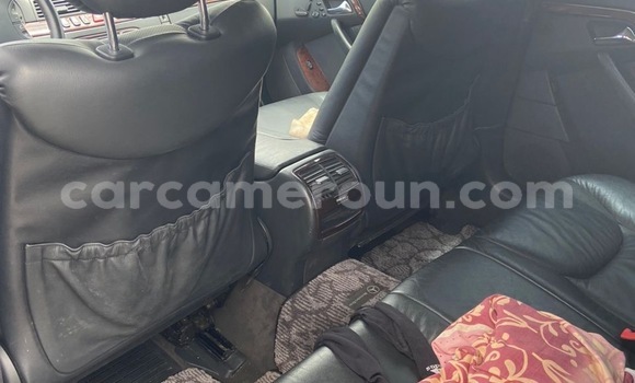 Sayi Imported Mercedes‒Benz S-klasse Azurfa Mota in Douala a Ƙasar Kamaru Sayi Imported Mercedes‒Benz S-klasse Azurfa Mota in Douala a Ƙasar Kamaru