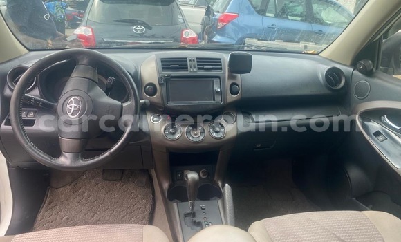 Acheter Neuf Voiture Toyota Vanguard Blanc à Douala, Littoral Cameroon Acheter Neuf Voiture Toyota Vanguard Blanc à Douala, Littoral Cameroon