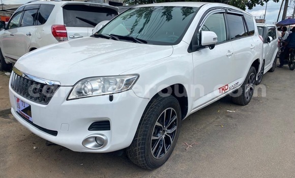 Acheter Neuf Voiture Toyota Vanguard Blanc à Douala, Littoral Cameroon Acheter Neuf Voiture Toyota Vanguard Blanc à Douala, Littoral Cameroon