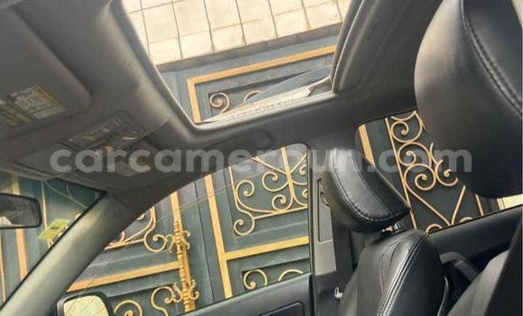 Sayi Na hannu Toyota RAV4 Azurfa Mota in Douala a Ƙasar Kamaru Sayi Na hannu Toyota RAV4 Azurfa Mota in Douala a Ƙasar Kamaru