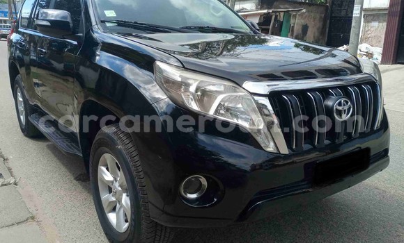Sayi Na hannu Toyota Land Cruiser Prado Black Mota in Douala a Ƙasar Kamaru Sayi Na hannu Toyota Land Cruiser Prado Black Mota in Douala a Ƙasar Kamaru