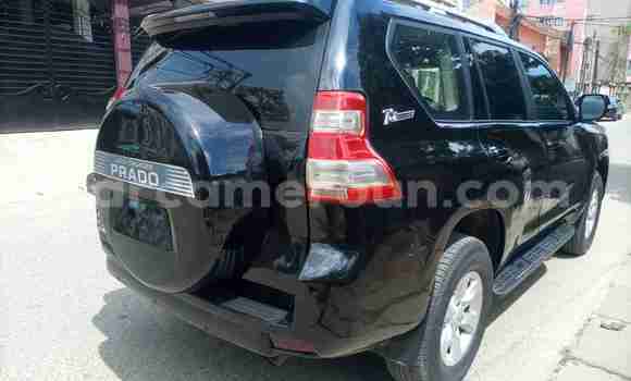 Sayi Na hannu Toyota Land Cruiser Prado Black Mota in Douala a Ƙasar Kamaru Sayi Na hannu Toyota Land Cruiser Prado Black Mota in Douala a Ƙasar Kamaru