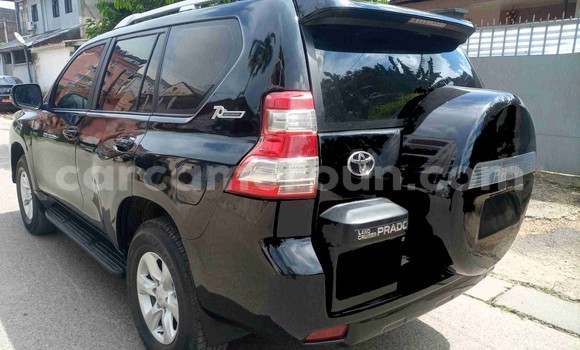 Sayi Na hannu Toyota Land Cruiser Prado Black Mota in Douala a Ƙasar Kamaru Sayi Na hannu Toyota Land Cruiser Prado Black Mota in Douala a Ƙasar Kamaru