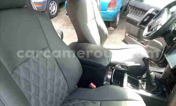 Sayi Na hannu Toyota Land Cruiser Prado Black Mota in Douala a Ƙasar Kamaru Sayi Na hannu Toyota Land Cruiser Prado Black Mota in Douala a Ƙasar Kamaru