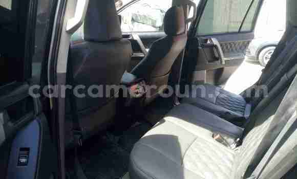 Sayi Na hannu Toyota Land Cruiser Prado Black Mota in Douala a Ƙasar Kamaru Sayi Na hannu Toyota Land Cruiser Prado Black Mota in Douala a Ƙasar Kamaru